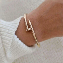 Bangle Arcane - Or Rose 9 Bangle Arcane - Or Rose -Majolie Bijoux Majolie Clou Rose2