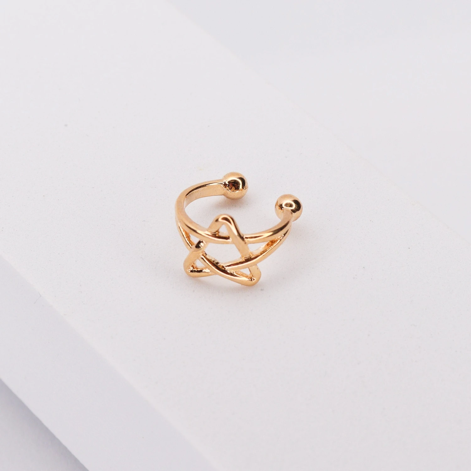 Earcuff Ellis 1 Earcuff Ellis