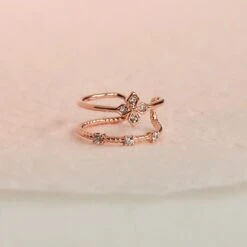 Earcuff Flora 8 Earcuff Flora -Majolie Majolie Bijoux Earcuff Flora4