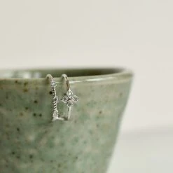 Earcuff Flora 9 Earcuff Flora -Majolie Majolie Bijoux Earcuff Flora5