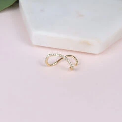 Earcuff Nella 8 Earcuff Nella -Majolie Nella Or